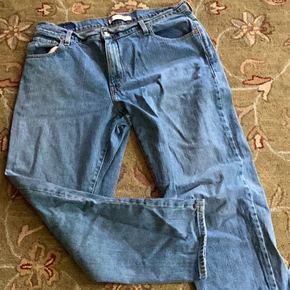 🍄  VINTAGE LEVI’S 550’s Hi-Rise Lt Wash Relaxed Fit DENIM JEANS